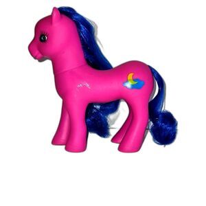 Vintage GI-GO Pony Pink Cloud Moon Cutie Mark.